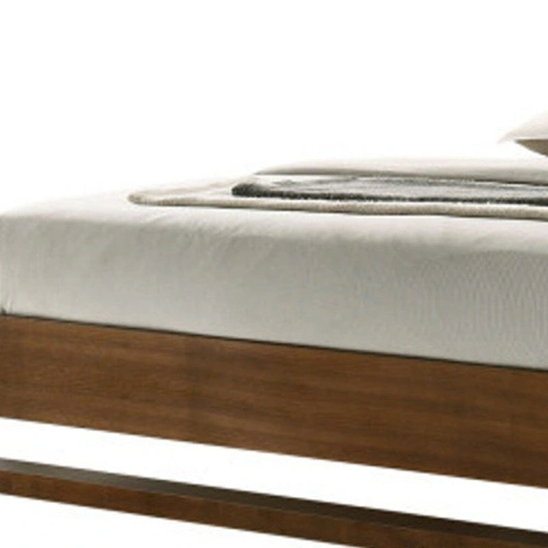 Struttura letto matrimoniale in legno marrone