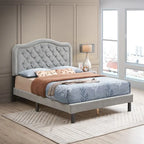 Queensize bed met knopen en sterke houten lattenbodem  