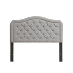Queensize bed met knopen en sterke houten lattenbodem  