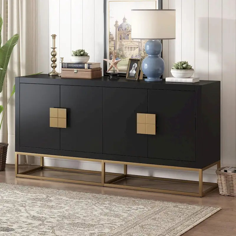 Luxe kast met unieke steunpoten en verstelbare planken